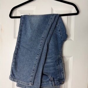 Nicole Miller Skinny Jeans in Denim Blue